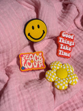 Load image into Gallery viewer, Peace &amp; love
